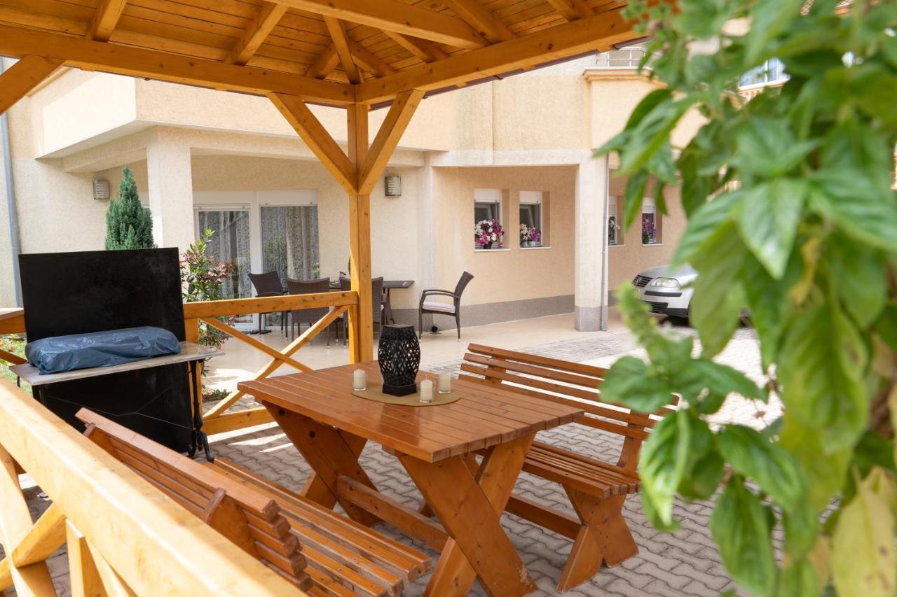 Apartments Sejla Ulcinj Exterior foto
